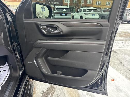 2022 Chevrolet Tahoe 4WD RST