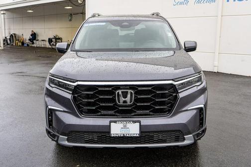 2023 Honda Pilot Touring 8-Passenger