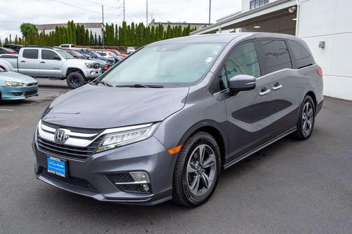 Modern Steel Metallic 2018 Honda Odyssey Touring