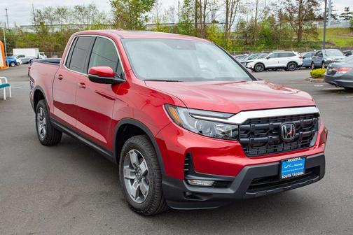 Radiant Red Metallic II 2026 Honda Ridgeline RTL