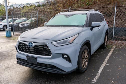 2023 Toyota Highlander Hybrid XLE