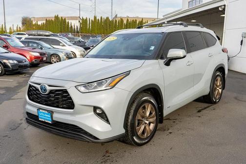 2023 Toyota Highlander Hybrid XLE