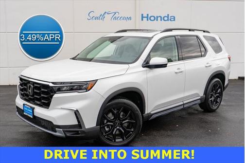 2025 Honda Pilot Touring 8-Passenger