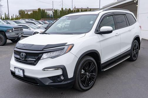 Platinum White Pearl 2022 Honda Pilot AWD Black Edition