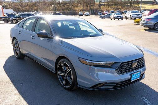 Urban Gray Pearl 2026 Honda Accord SE