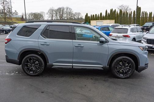 2025 Honda Pilot Touring 8-Passenger
