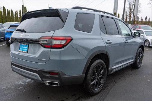 2025 Honda Pilot Touring 8-Passenger