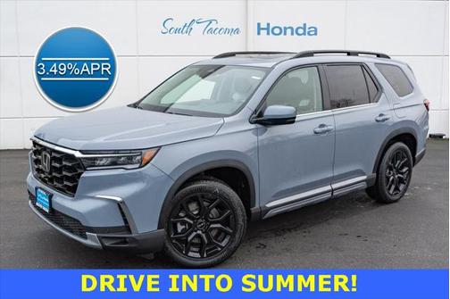 2025 Honda Pilot Touring 8-Passenger