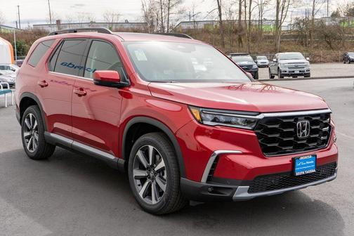 2025 Honda Pilot Touring 8-Passenger