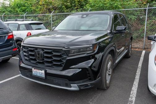 2023 Honda Pilot AWD EX-L 8 Passenger