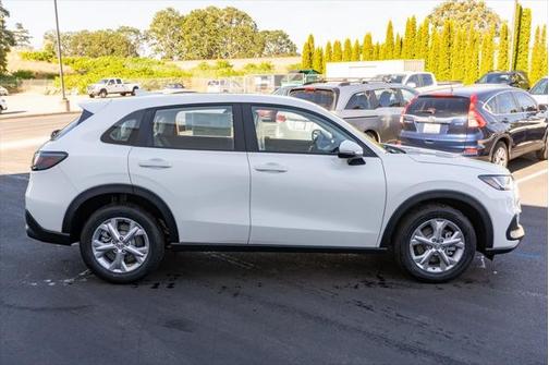 2025 Honda HR-V LX