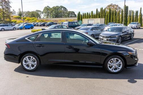 2025 Honda Accord LX 1.5T