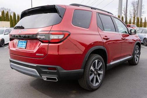 2025 Honda Pilot Touring 8-Passenger
