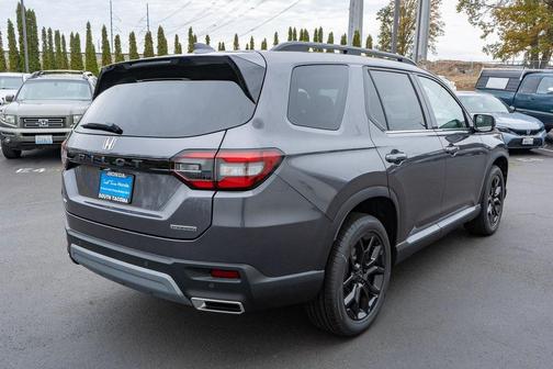 2025 Honda Pilot Touring 8-Passenger