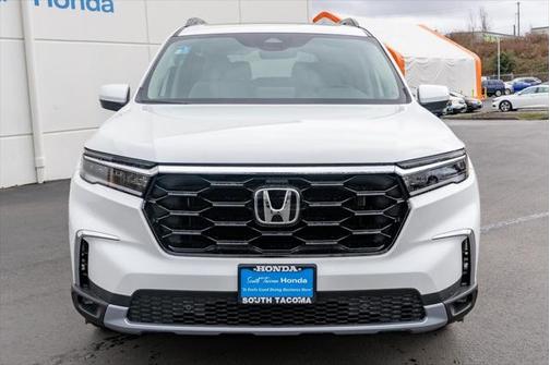 2025 Honda Pilot Touring 8-Passenger