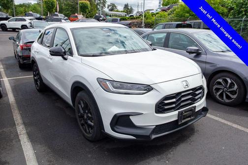 Platinum White Pearl 2023 Honda HR-V AWD Sport