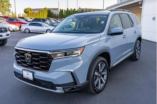 2023 Honda Pilot Touring 8-Passenger