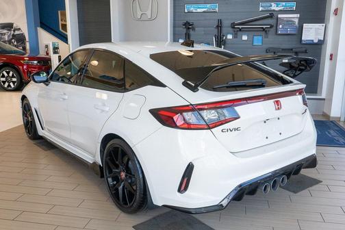 2024 Honda Civic Type R Base (M6)