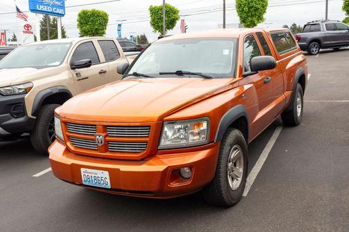 Toxic Orange Pearlcoat 2010 Dodge Dakota Big Horn/Lone Star