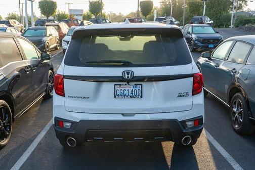 2023 Honda Passport AWD Elite