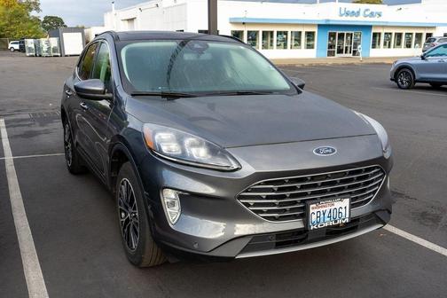 2021 Ford Escape Titanium
