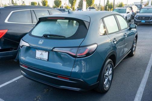 2025 Honda HR-V LX
