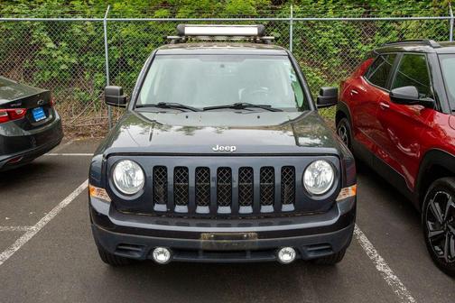 Maximum Steel Metallic Clearcoat 2014 Jeep Patriot Sport