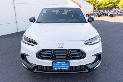 Platinum White Pearl 2026 Honda HR-V AWD Sport