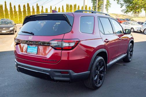 Radiant Red Metallic II 2026 Honda Pilot Black Edition
