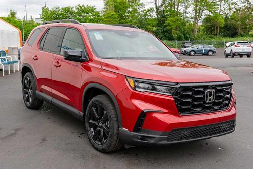 Radiant Red Metallic II 2026 Honda Pilot Black Edition