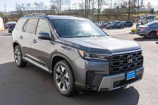 Modern Steel Metallic 2026 Honda Pilot Touring 8-Passenger