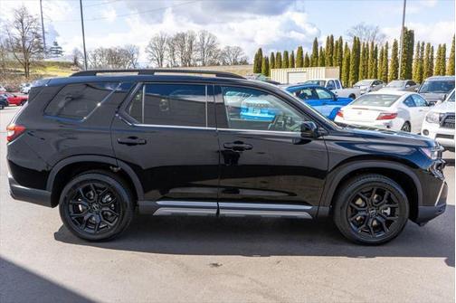 2025 Honda Pilot Touring 8-Passenger