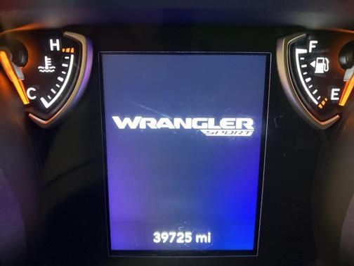 Granite Crystal Metallic Clearcoat 2022 Jeep Wrangler Sport S