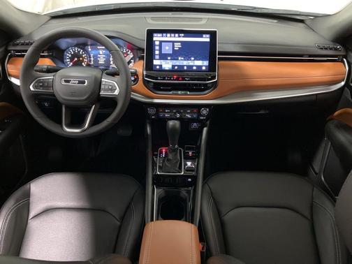 Bright White Clearcoat 2025 Jeep Compass Limited