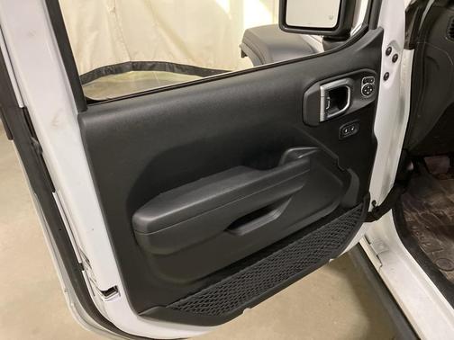 2022 Jeep Wrangler Unlimited High Tide 4x4