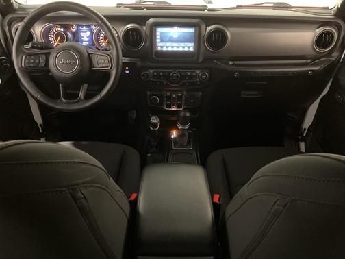 2022 Jeep Wrangler Unlimited High Tide 4x4