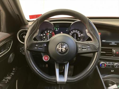 2017 Alfa Romeo Giulia Ti