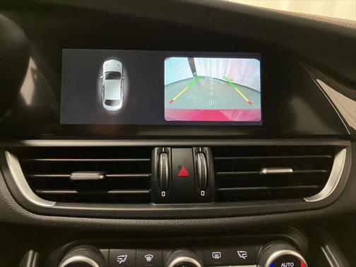 2017 Alfa Romeo Giulia Ti
