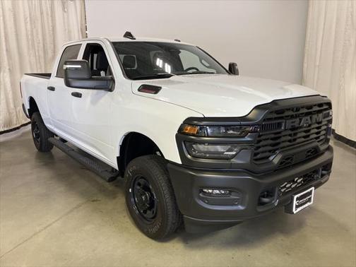2025 RAM 2500 Tradesman Crew Cab 4x4 6'4' Box