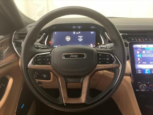 2025 Jeep Grand Cherokee Summit