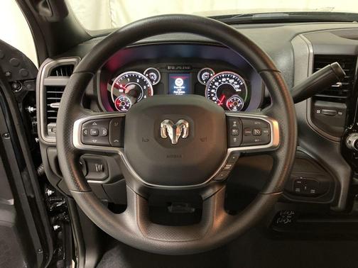 Diamond Black Crystal Pearlcoat 2026 RAM 3500 Tradesman