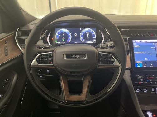 2025 Jeep Grand Cherokee L Summit