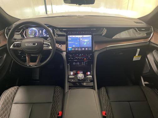 2025 Jeep Grand Cherokee L Summit