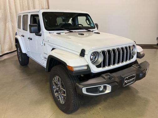 2024 Jeep Wrangler 4-Door Sahara 4x4