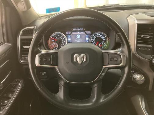 2023 RAM 2500 Laramie Crew Cab 4x4 6'4' Box