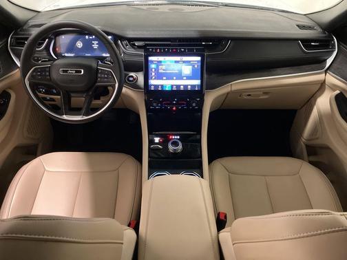 Bright White Clearcoat 2025 Jeep Grand Cherokee Limited