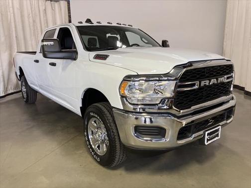 2024 RAM 2500 Tradesman Crew Cab 4x4 8' Box