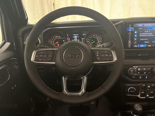 2026 Jeep Wrangler 4-Door Sahara 4x4