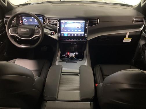 2026 Jeep Grand Wagoneer Limited Altitude 4x4