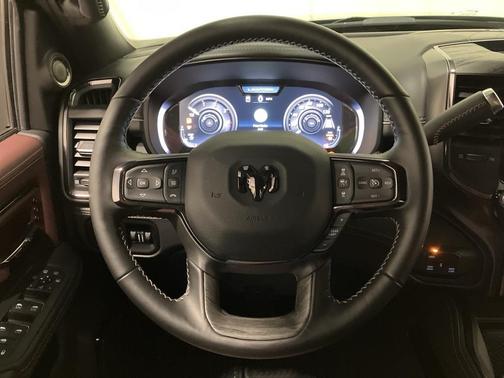 2025 RAM 3500 Limited Crew Cab 4x4 8' Box